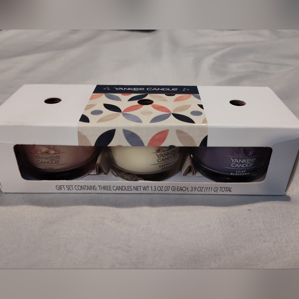 NWT! Yankee Candle Set (3pc Set)